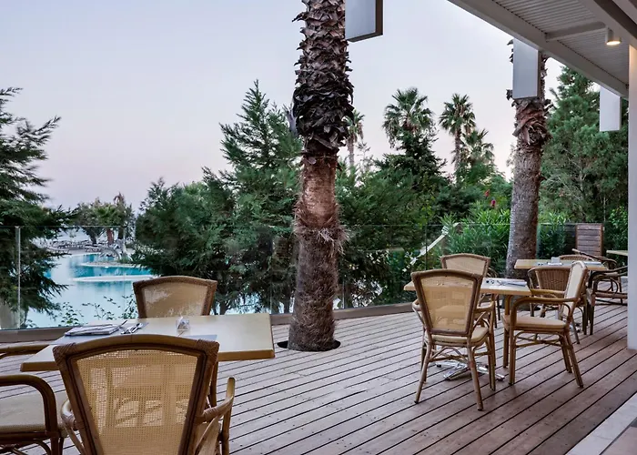 Esperos Mare & Hotell 4*