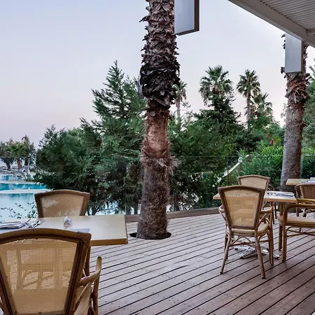 Esperos Mare & Otel 4*