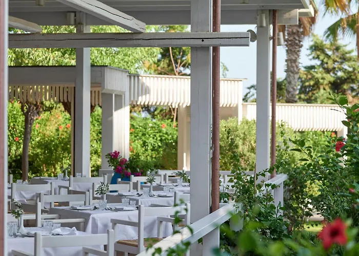 Esperos Mare & Hotel 4*